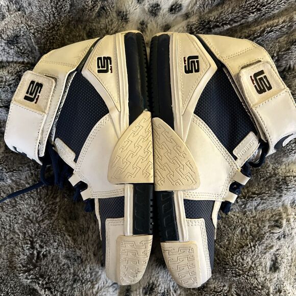 Size 3.5 - Nike Zoom LeBron 2 Retro USA 2004 vintage - Picture 3 of 11